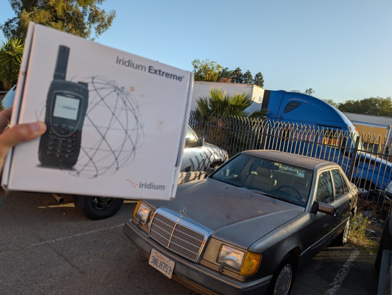 Mercedes-Benz-300-Series-1991-Sedan-5