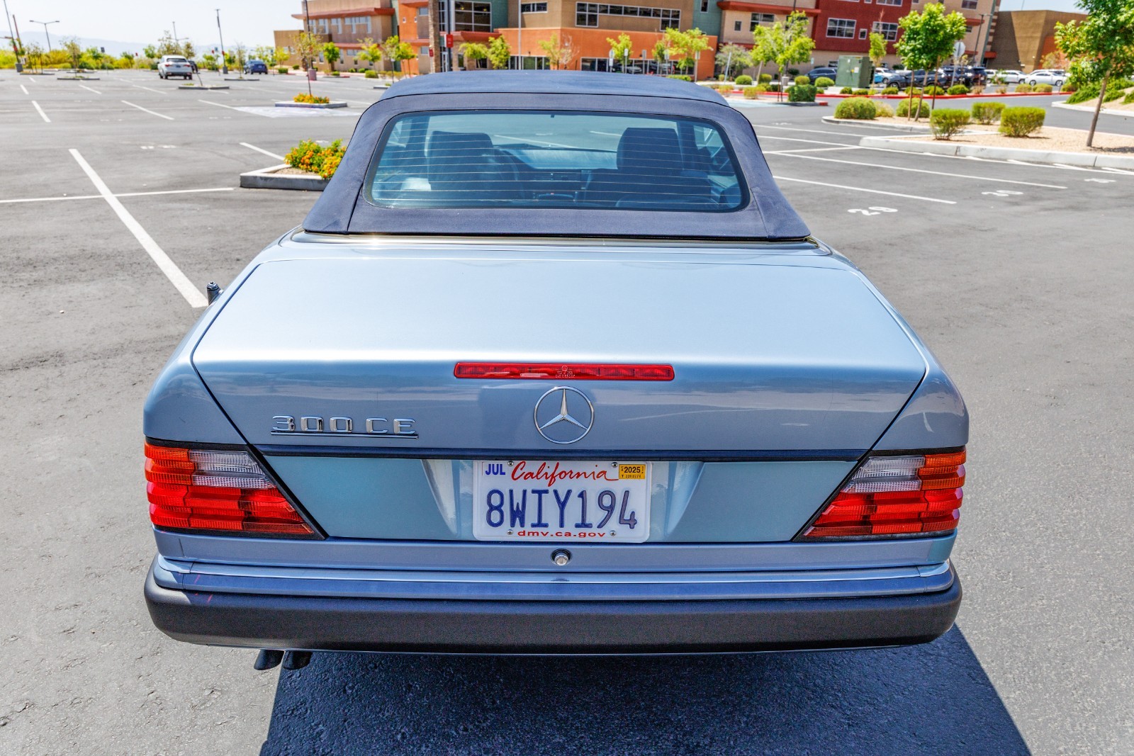 Mercedes-Benz-300CE-1993-Convertible-11