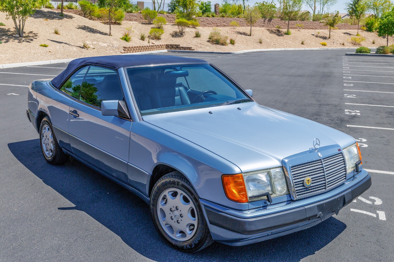 Mercedes-Benz-300CE-1993-Convertible-14