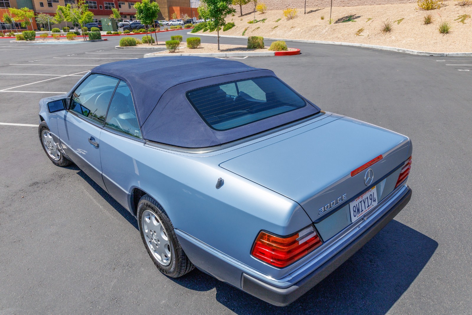Mercedes-Benz-300CE-1993-Convertible-15