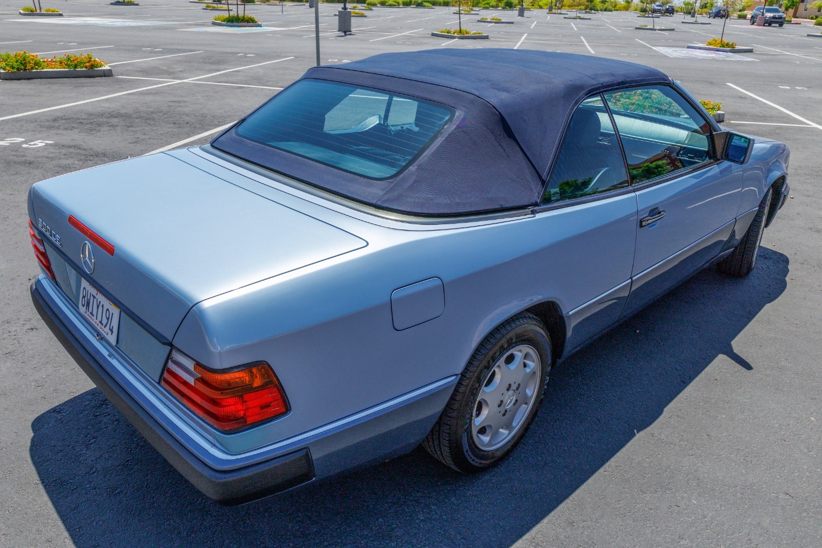 Mercedes-Benz-300CE-1993-Convertible-16