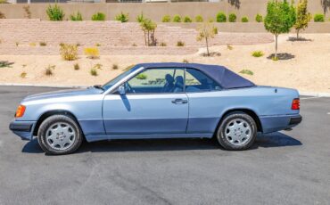 Mercedes-Benz-300CE-1993-Convertible-2