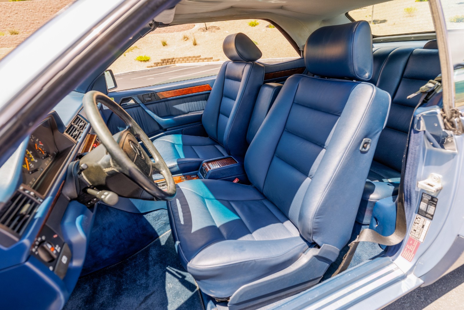 Mercedes-Benz-300CE-1993-Convertible-25
