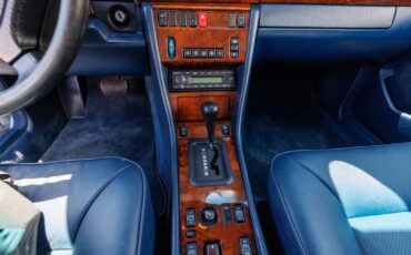 Mercedes-Benz-300CE-1993-Convertible-28