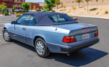 Mercedes-Benz-300CE-1993-Convertible-3