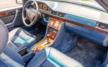 Mercedes-Benz-300CE-1993-Convertible-32