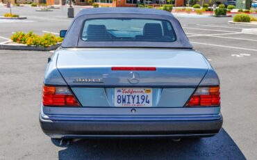 Mercedes-Benz-300CE-1993-Convertible-4