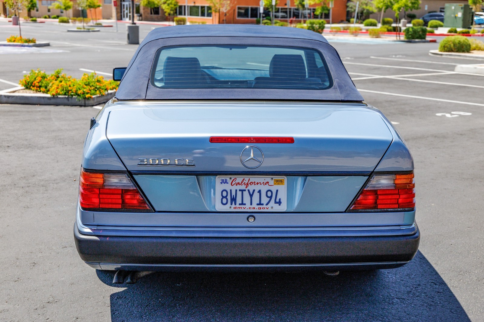 Mercedes-Benz-300CE-1993-Convertible-4