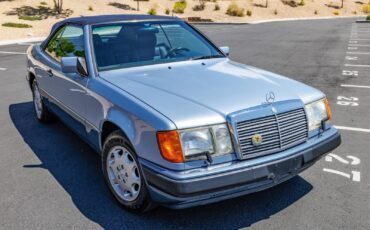 Mercedes-Benz-300CE-1993-Convertible-6
