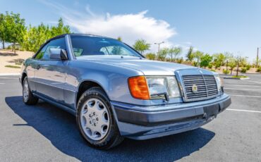 Mercedes-Benz-300CE-1993-Convertible-8
