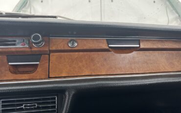 Mercedes-Benz-300SEL-1970-13