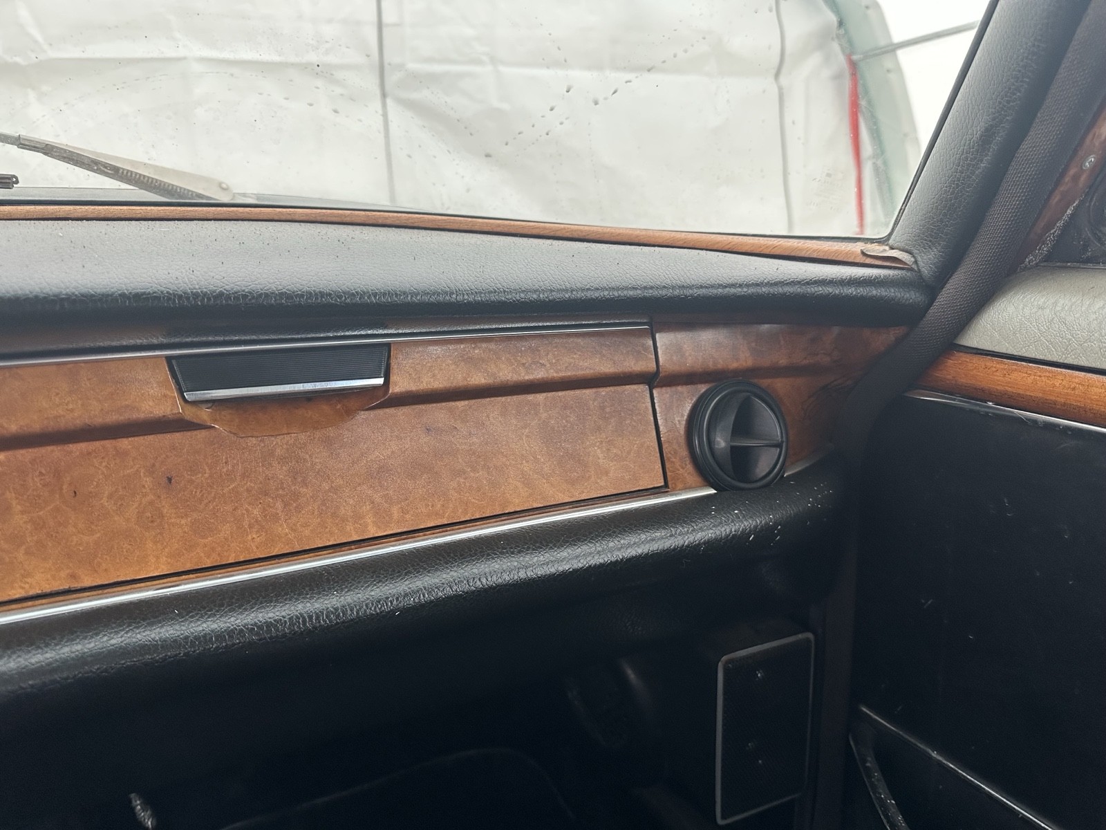 Mercedes-Benz-300SEL-1970-15