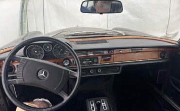 Mercedes-Benz-300SEL-1970-18