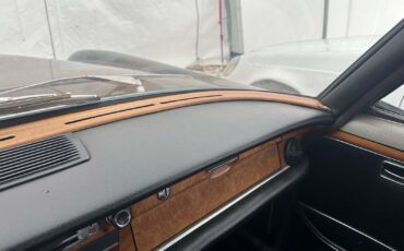 Mercedes-Benz-300SEL-1970-8