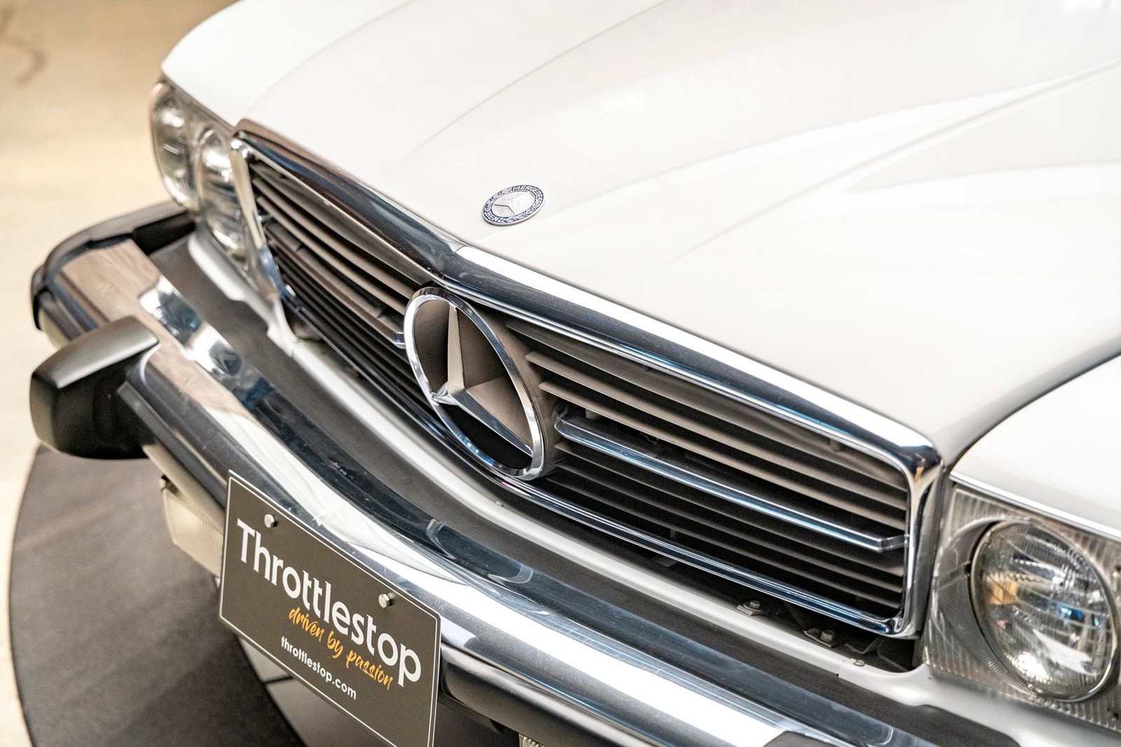 Mercedes-Benz-380-SL-1985-Other-21