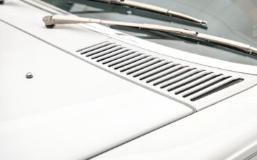Mercedes-Benz-380-SL-1985-Other-23