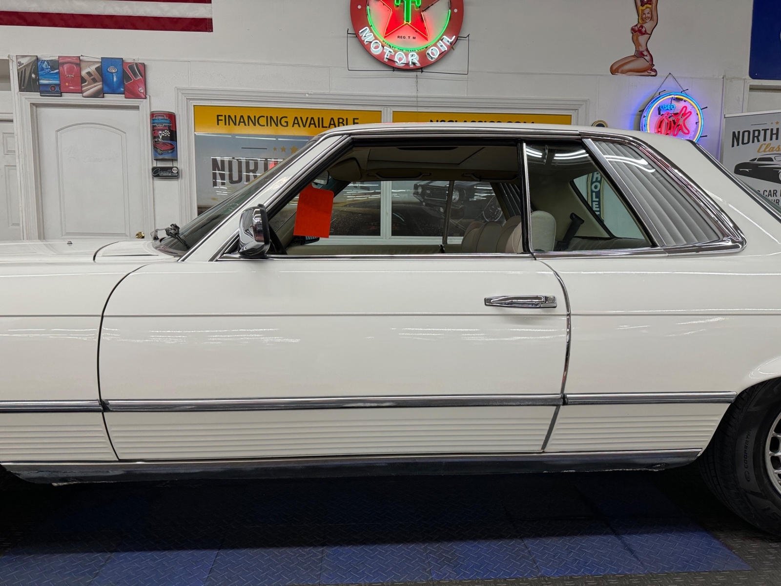 Mercedes-Benz-400-Series-1977-17