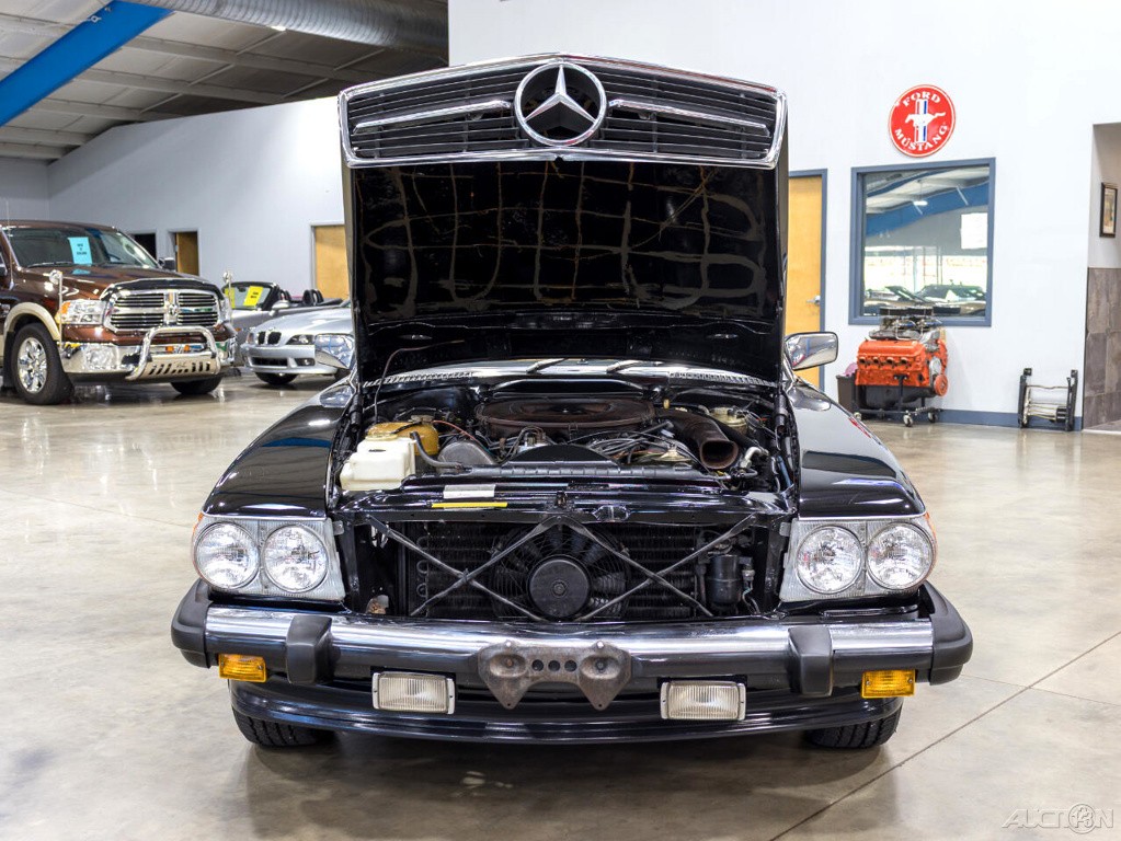 Mercedes-Benz-400-Series-1979-Other-23