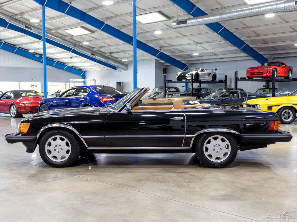 Mercedes-Benz-400-Series-1979-Other-3