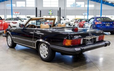 Mercedes-Benz-400-Series-1979-Other-4