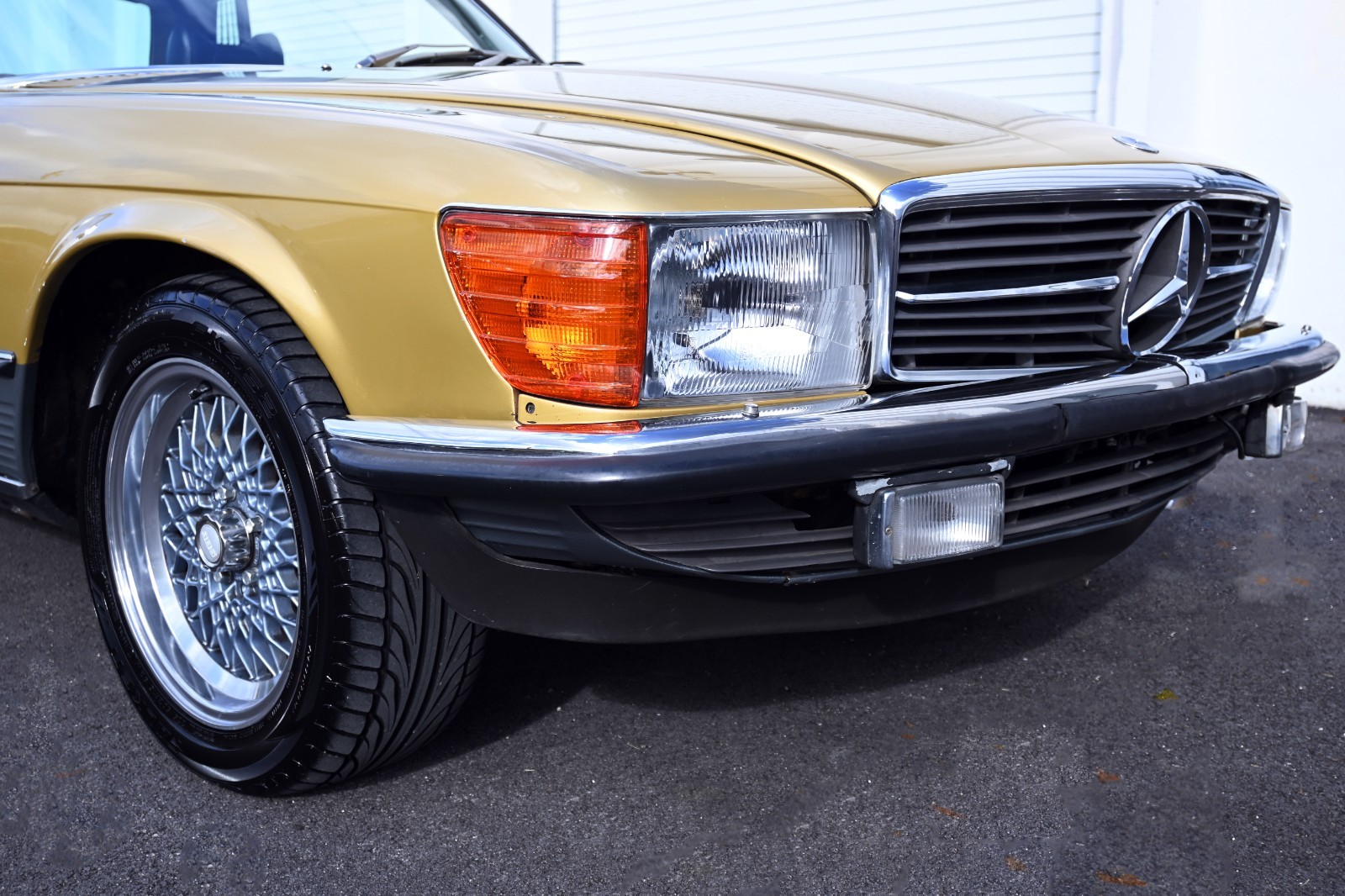 Mercedes-Benz-450-SLC-5.0-1979-Coupe-6