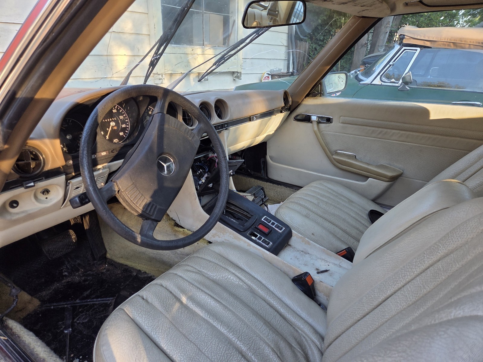 Mercedes-Benz-450SLC-1975-4