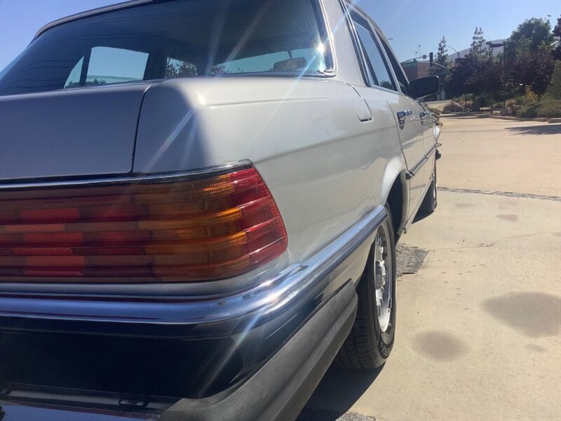 Mercedes-Benz-450se-1976-Sedan-11