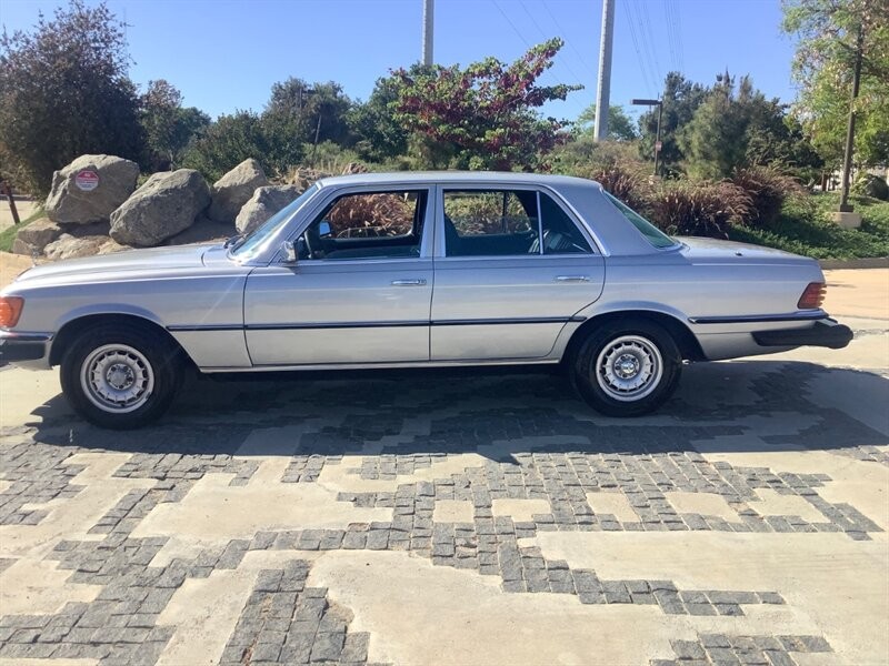 Mercedes-Benz-450se-1976-Sedan-5