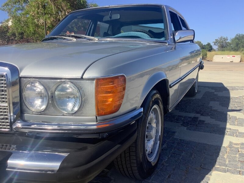 Mercedes-Benz-450se-1976-Sedan-7