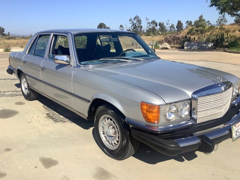 Mercedes-Benz-450se-1976-Sedan-8
