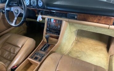 Mercedes-Benz-500-Series-1980-Coupe-13