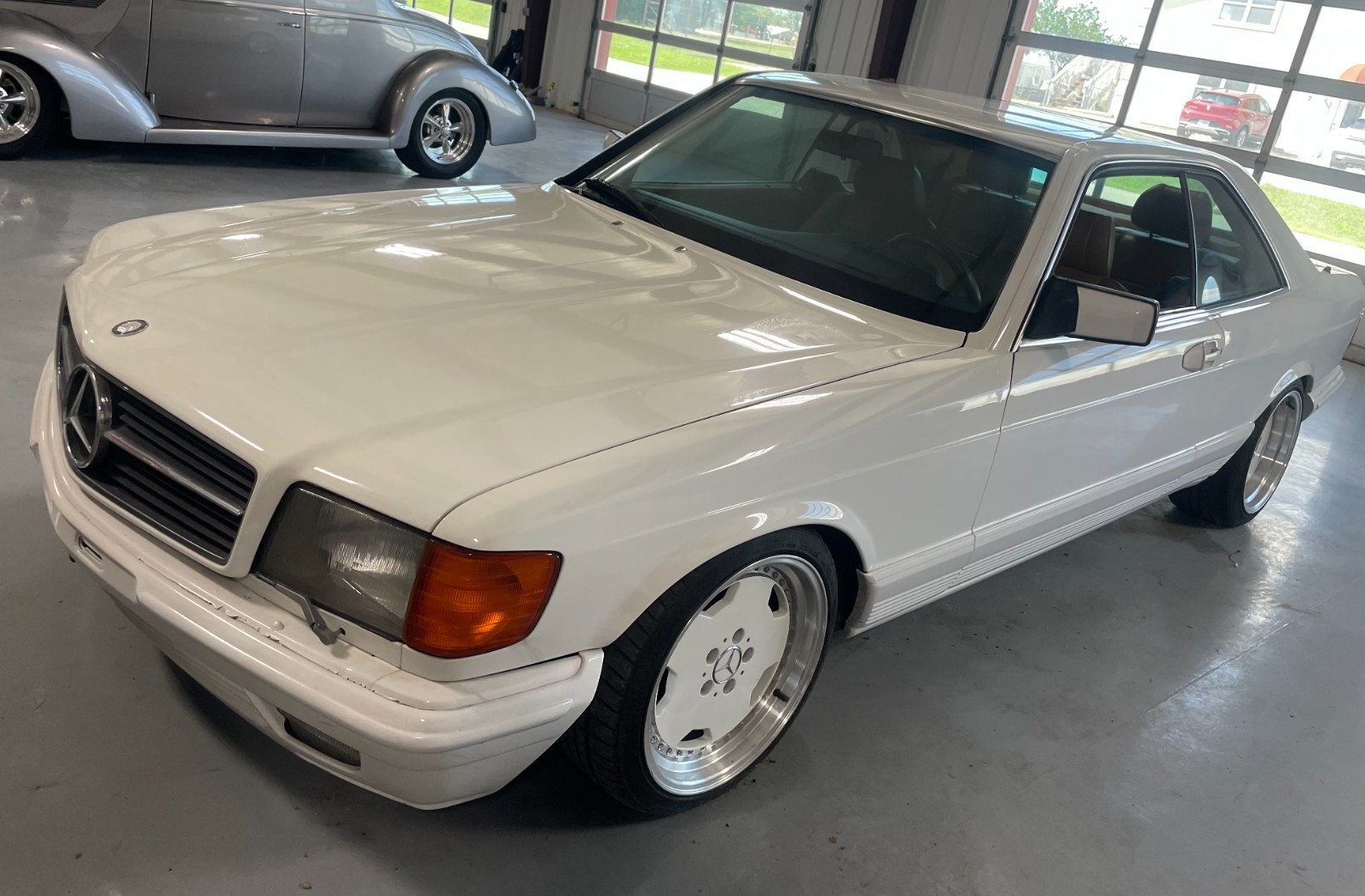 Mercedes-Benz-500-Series-1980-Coupe-5