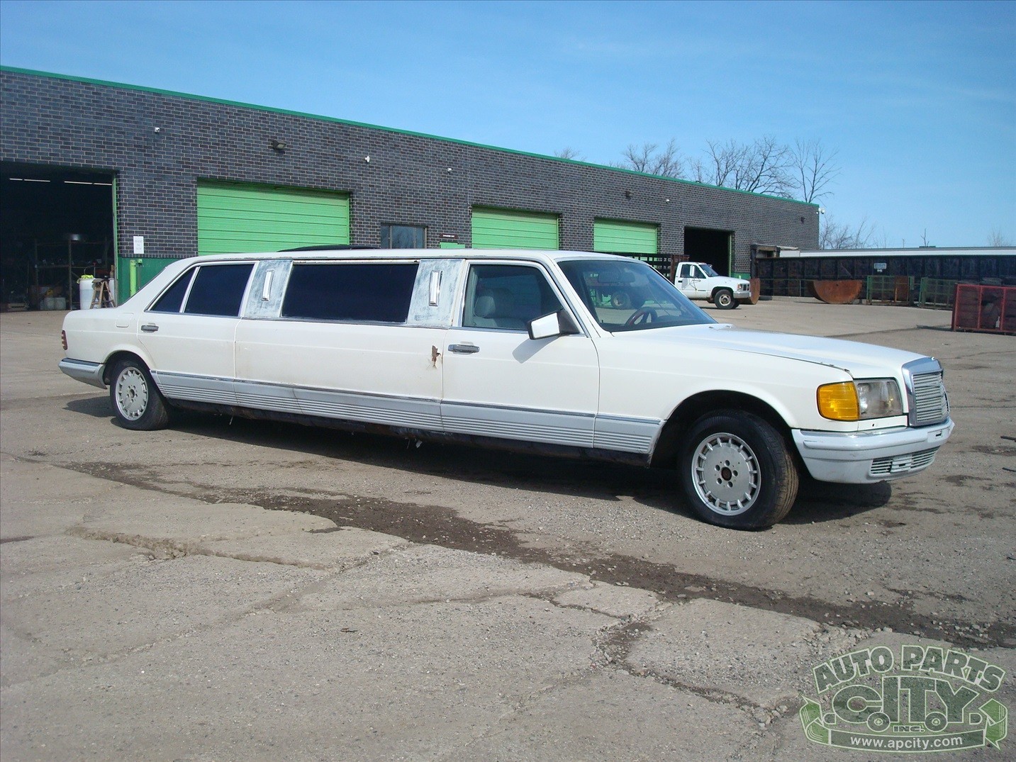Mercedes-Benz-500-Series-1986-Limousine-1