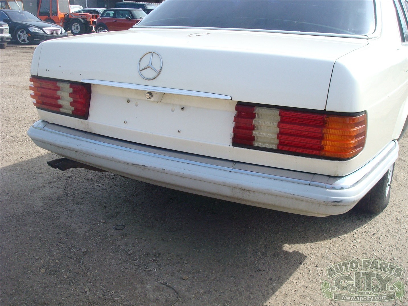 Mercedes-Benz-500-Series-1986-Limousine-2