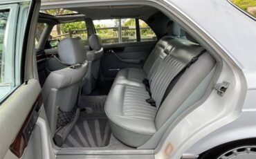 Mercedes-Benz-500-Series-1987-12