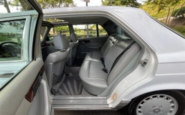 Mercedes-Benz-500-Series-1987-13