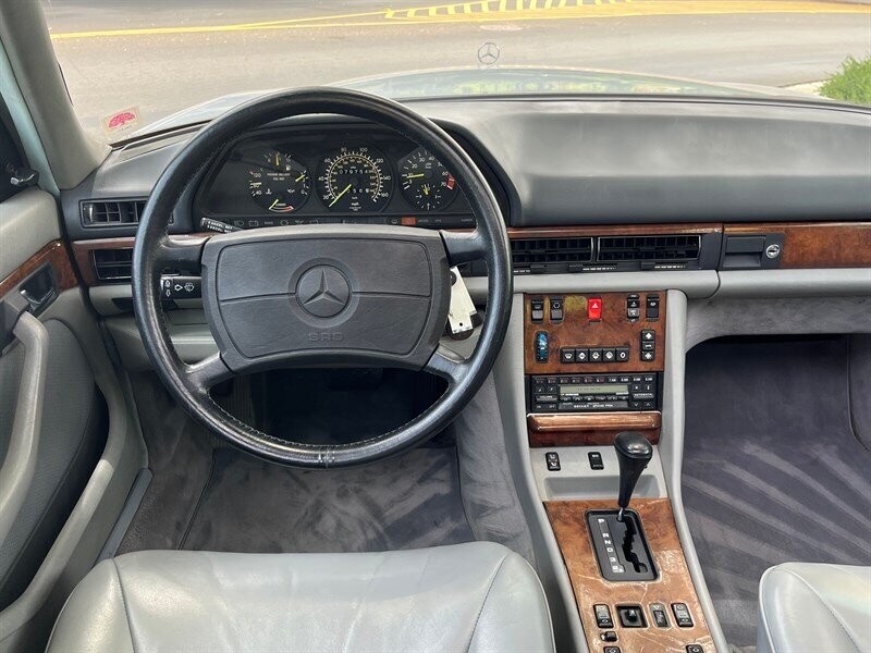 Mercedes-Benz-500-Series-1987-15