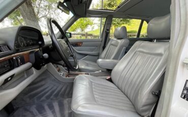 Mercedes-Benz-500-Series-1987-17