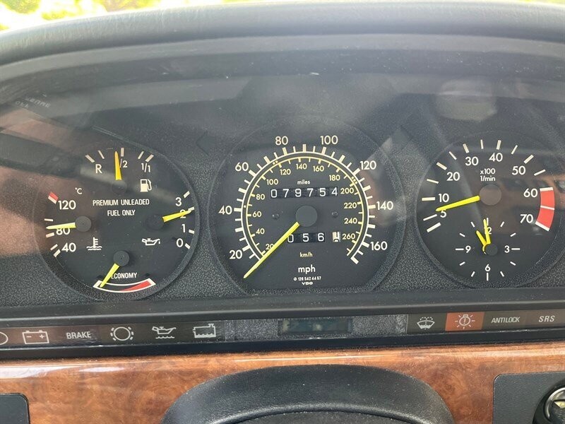 Mercedes-Benz-500-Series-1987-29