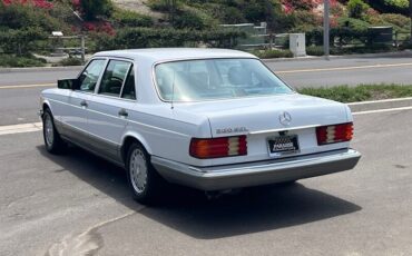Mercedes-Benz-500-Series-1987-3