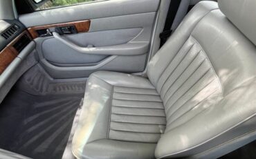 Mercedes-Benz-500-Series-1987-30