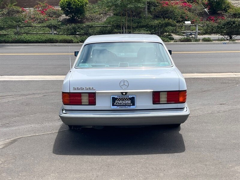 Mercedes-Benz-500-Series-1987-4