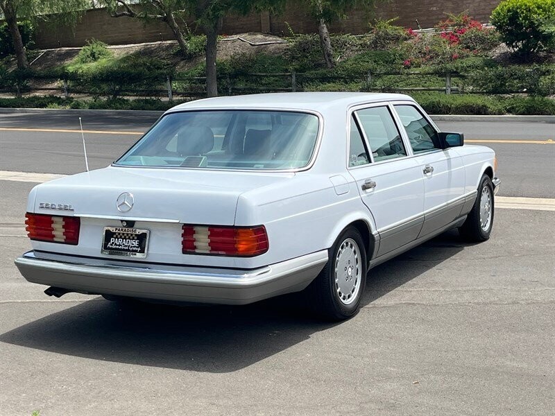 Mercedes-Benz-500-Series-1987-5