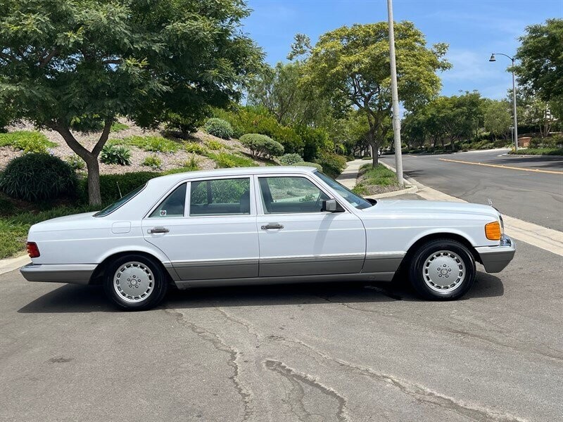 Mercedes-Benz-500-Series-1987-6