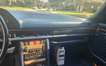 Mercedes-Benz-500-Series-1990-Sedan-10