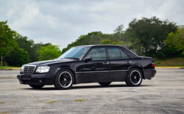 Mercedes-Benz-500-Series-1993-Sedan-1