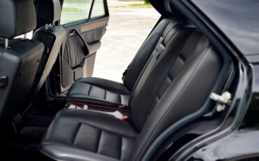 Mercedes-Benz-500-Series-1993-Sedan-33