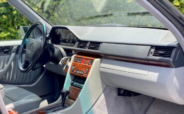 Mercedes-Benz-500-Series-1994-Sedan-10