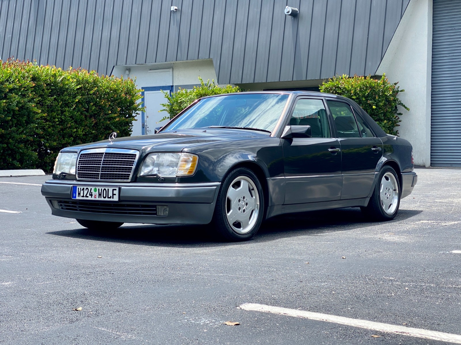 Mercedes-Benz 500-Series 1994 Sedan