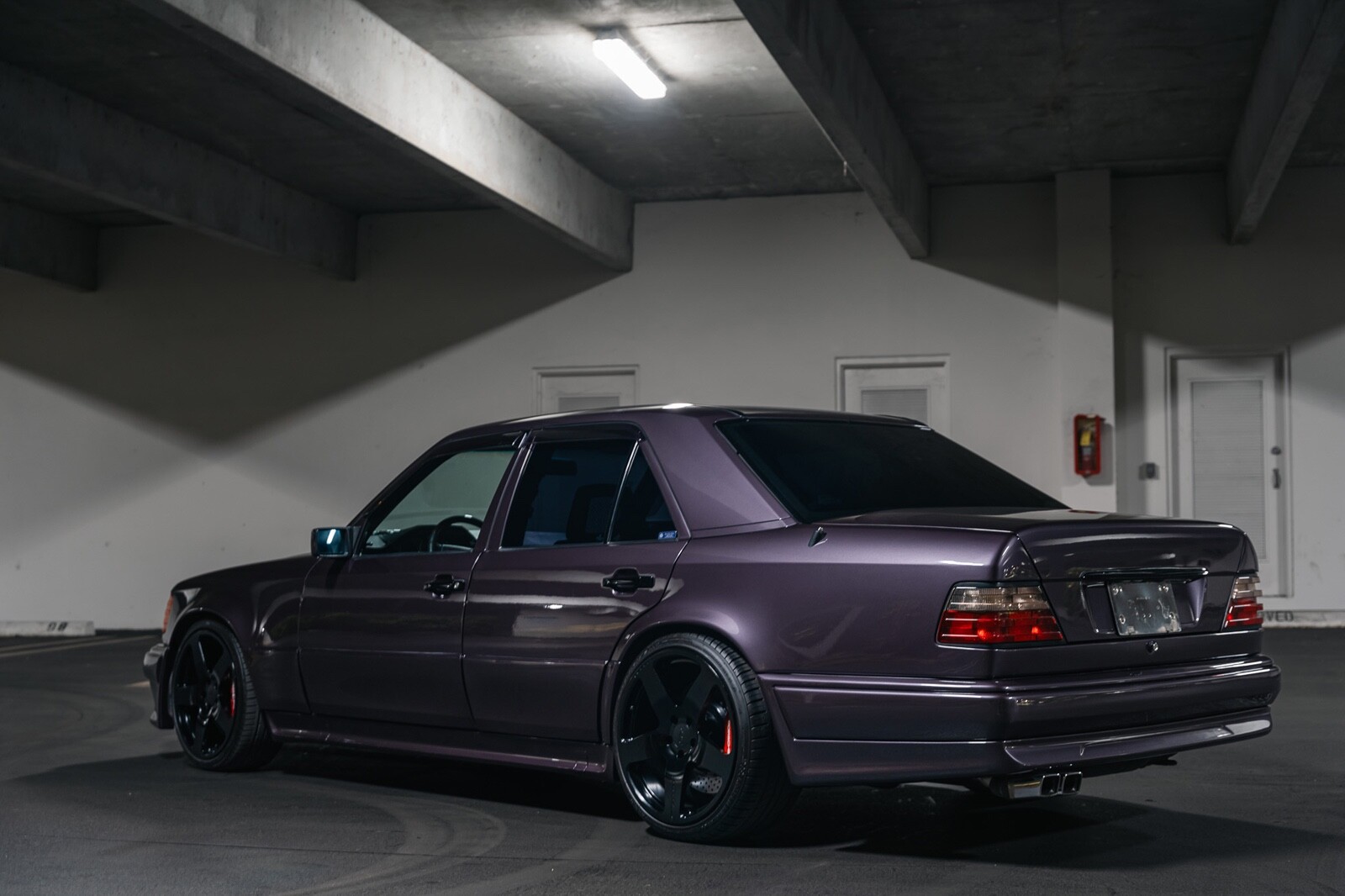 Mercedes-Benz-500E-1992-4D-11